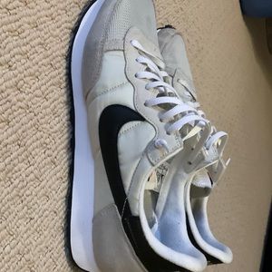 Nike Waffle Trainers Men’s Size 12, gently worn